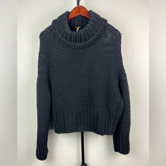 Free People Black Chunky Knit Oversized Turtleneck Pullover Sweater - Picture 1 of 9